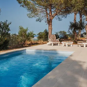 https://villa-veluma.topcostabravahotels.com