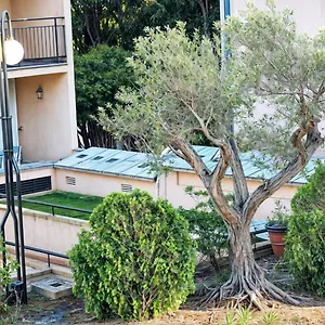 https://apartamento-1a-linea-de-mar-recien-reformado.topcostabravahotels.com