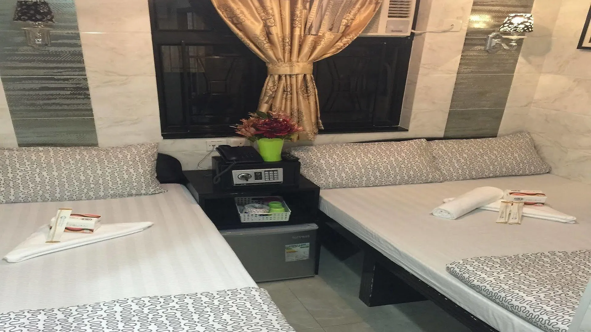 Skylark Hostel Hong Kong 0*,  China
